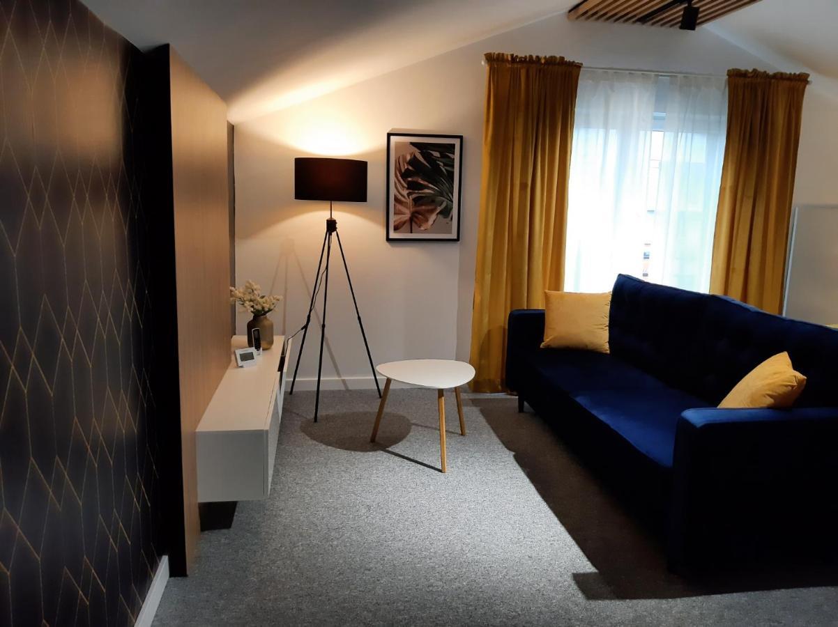 Apartament Willa Pod Sosnami Zator Przeciszow Exteriör bild