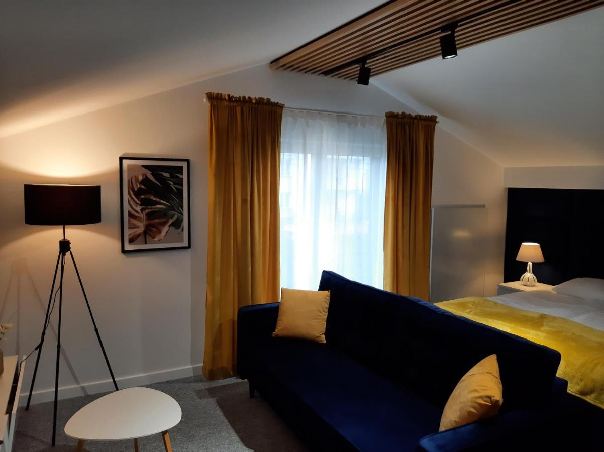 Apartament Willa Pod Sosnami Zator Przeciszow Exteriör bild