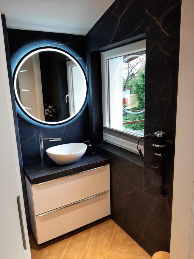 Apartament Willa Pod Sosnami Zator Przeciszow Exteriör bild