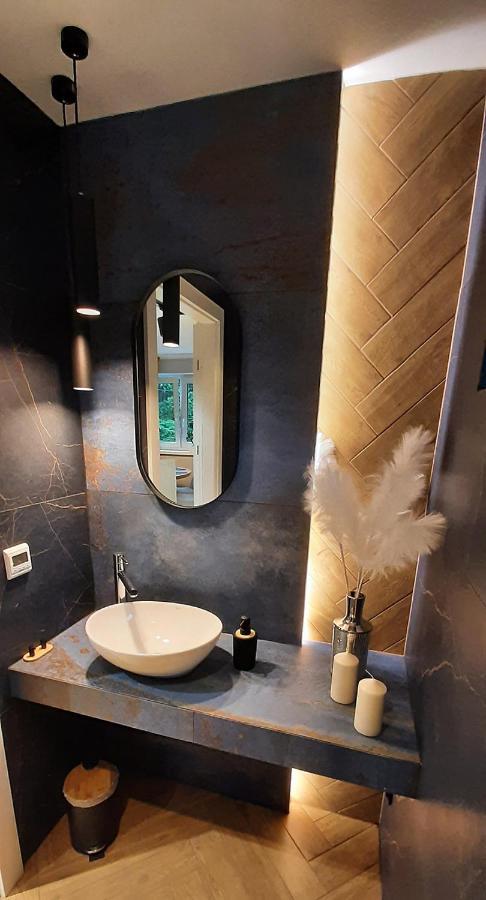 Apartament Willa Pod Sosnami Zator Przeciszow Exteriör bild