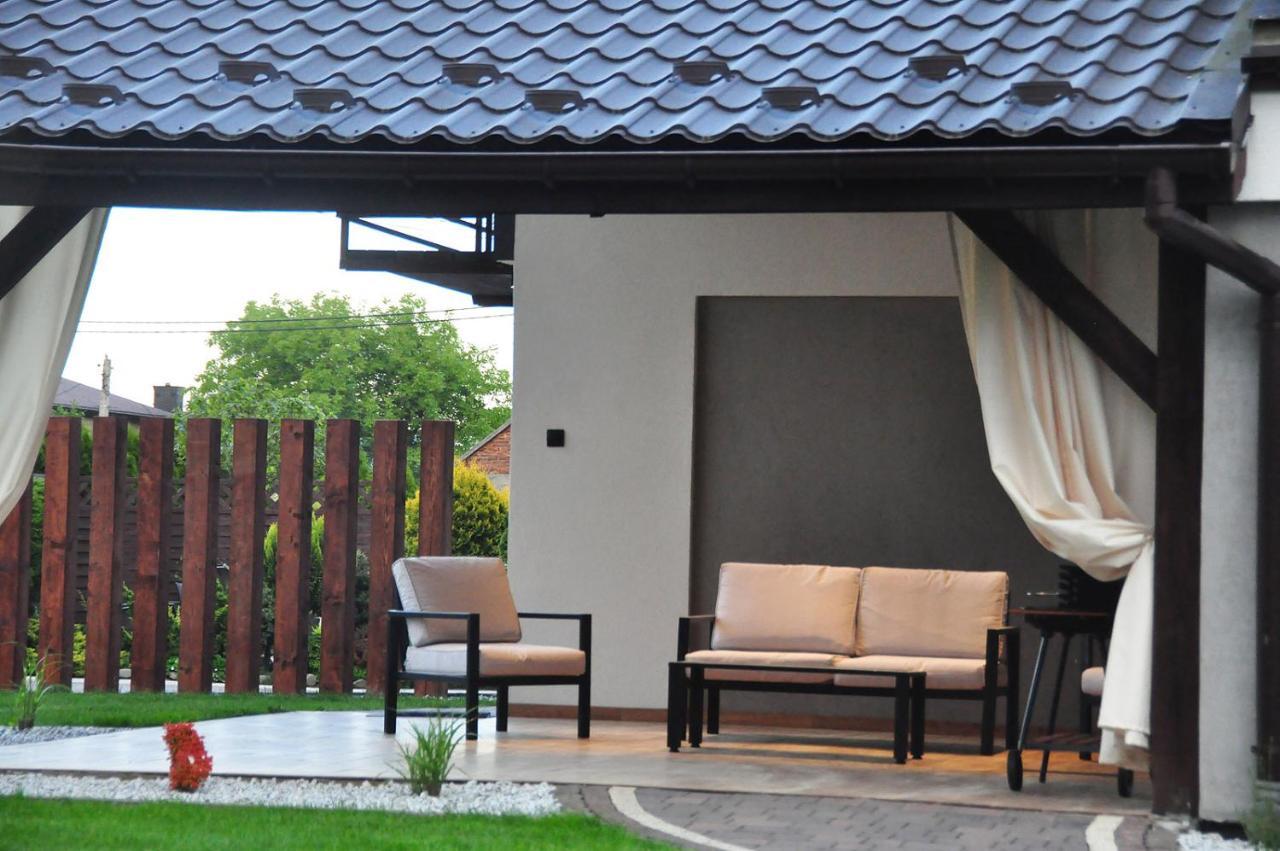 Apartament Willa Pod Sosnami Zator Przeciszow Exteriör bild